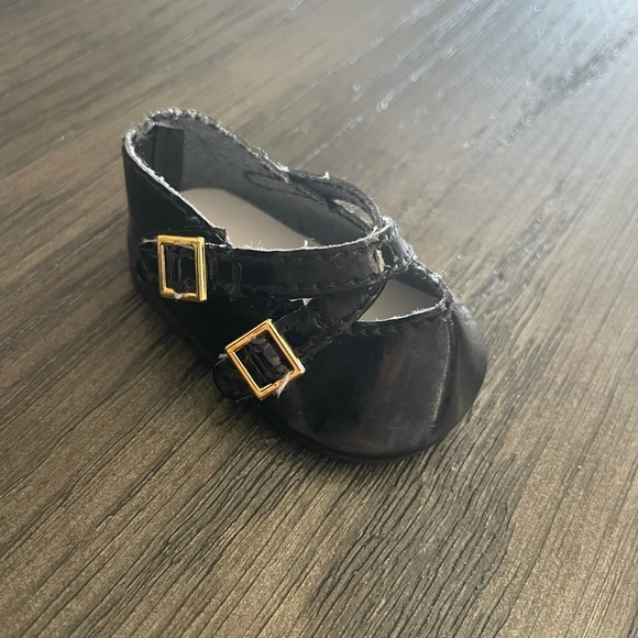 Missing Pair 18-Inch Doll Shoes (6 shoes) - Picture 5 of 6